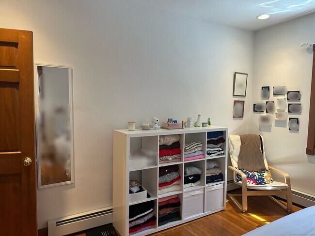 Building Photo - 623 Whitney Ave