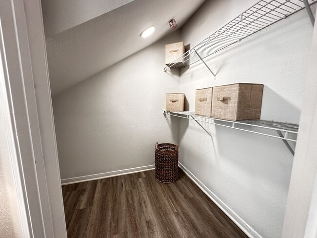 Building Photo - Luxury + Location: Limited-Time Savings!