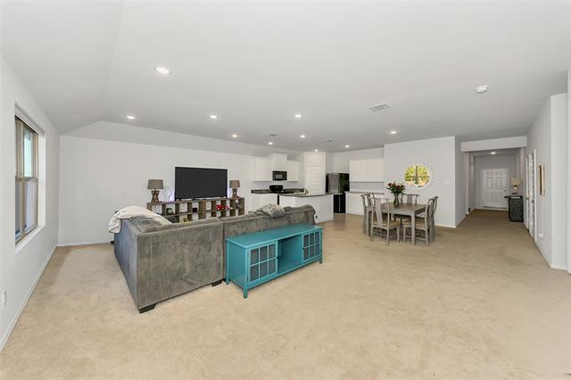 Building Photo - 2213 Pacific Ave