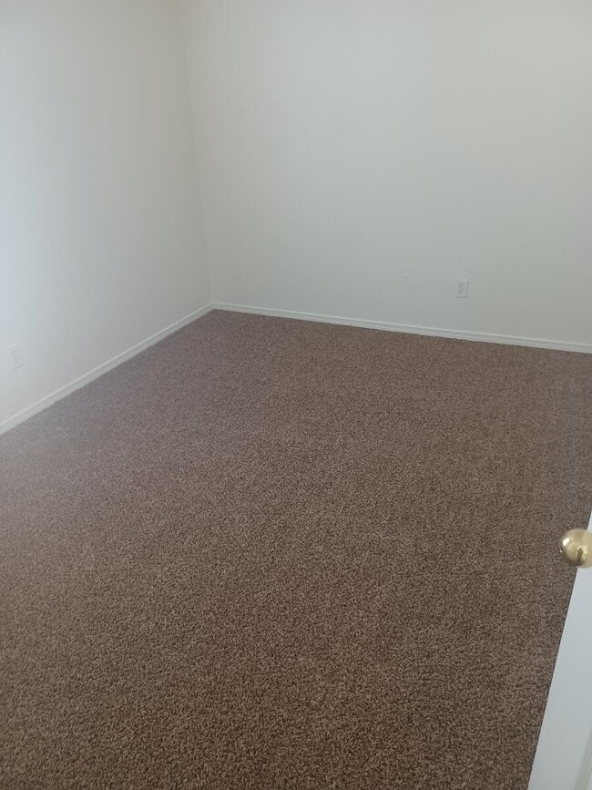 Building Photo - 709 Portillo Dr