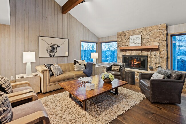 Building Photo - 34 Stellar Ln