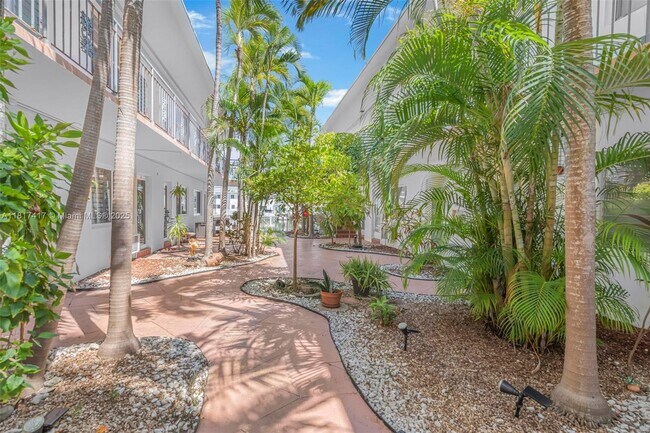 Building Photo - 8040 Tatum Waterway Dr