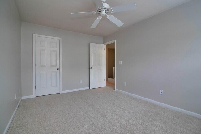 Building Photo - 1009 Annazanes Ct