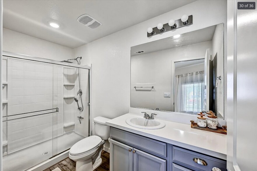 Building Photo - 5048 Cumberland Dr