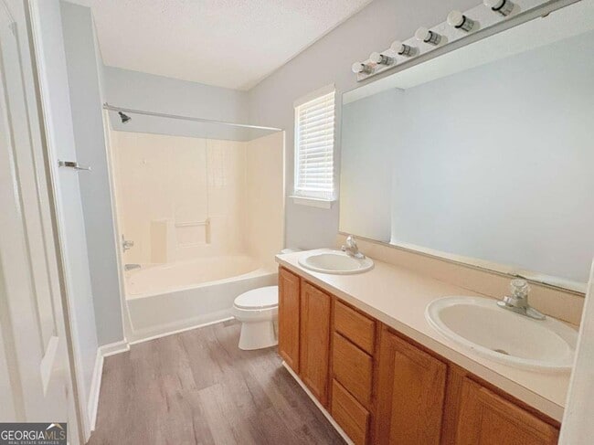 Building Photo - 601 McIntosh Dr