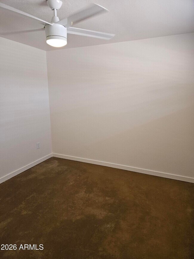 Building Photo - 802 W Turney Ave