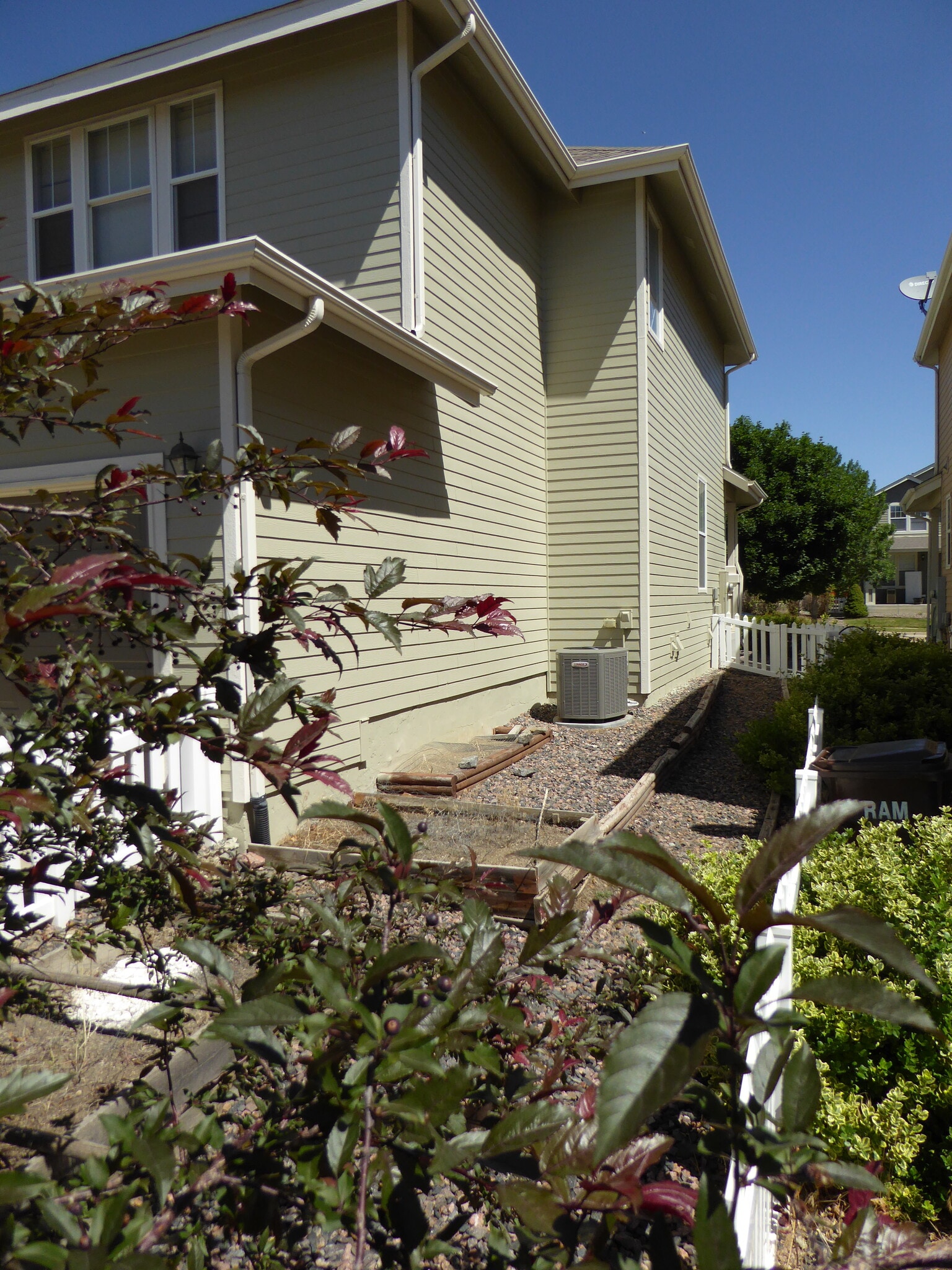 Building Photo - 2227 Brightwater Dr