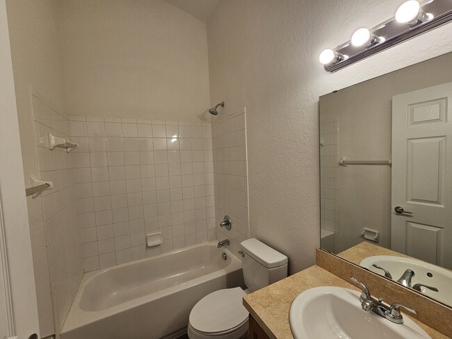 Building Photo - 308 Highland Meadows Dr