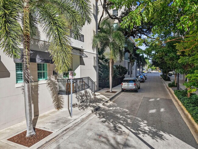 Building Photo - 600 S Dixie Hwy