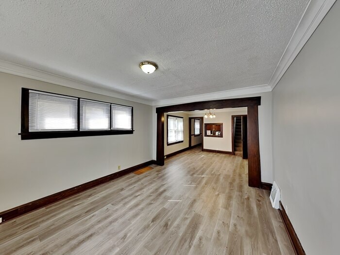 Building Photo - 3223 N Aldrich Ave