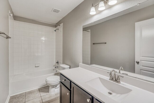 Building Photo - 6006 Lovage Ave