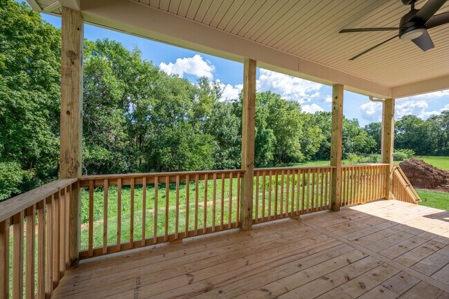 Building Photo - **LIKE NEW, EXECUTIVE HOME IN SOUGHT-AFTER LADD PARK NEIGHBORHOOD, FRANKLIN, TN**
