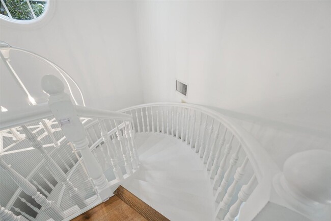 Building Photo - 2377 Golf Brook Dr