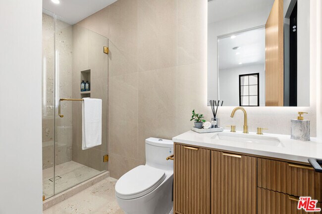 Building Photo - 2565 Patricia Ave