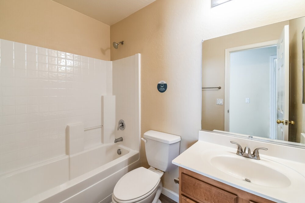 Building Photo - 5509 S 34th Ave