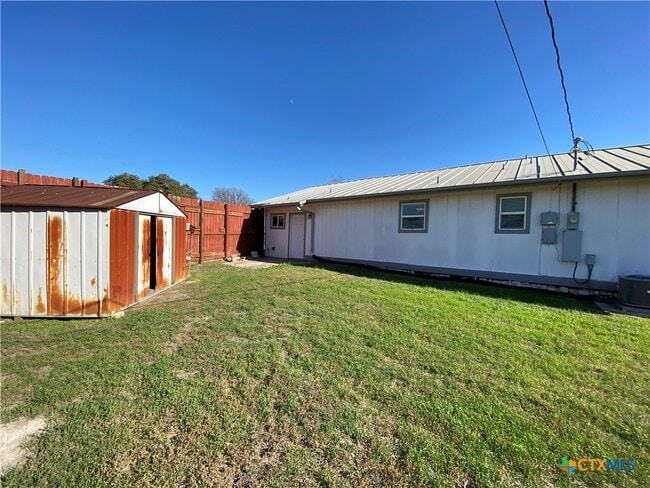 Building Photo - 1490 W Klein Rd