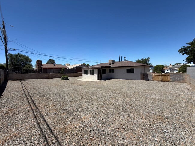 Building Photo - Updated 3 Bedroom Single Story Home Available Near Eubank Blvd NE & Constitution Ave NE!