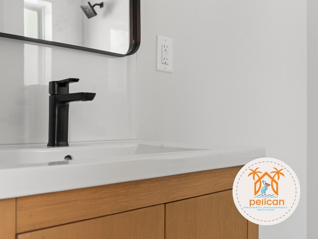 Building Photo - Spacious Studio Home with Modern Design