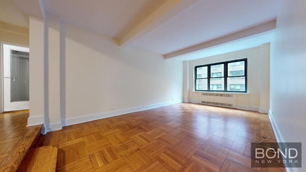 Primary Photo - 141 E 56th St