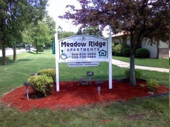 Building Photo - Meadow Ridge