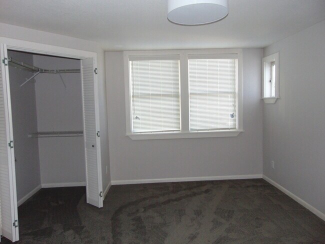 Building Photo - 824 NE Ravenna Blvd