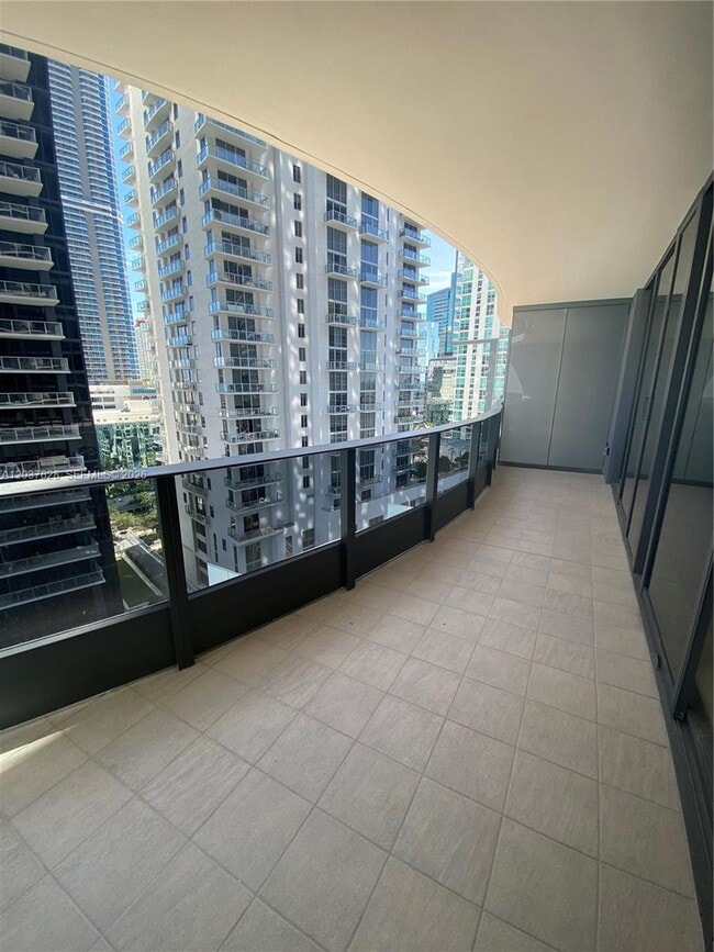 Building Photo - 1000 Brickell Plaza