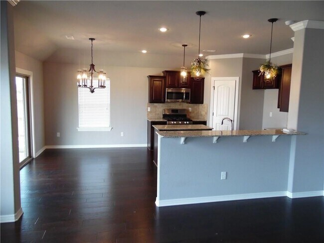 Building Photo - 121 Genoa Way