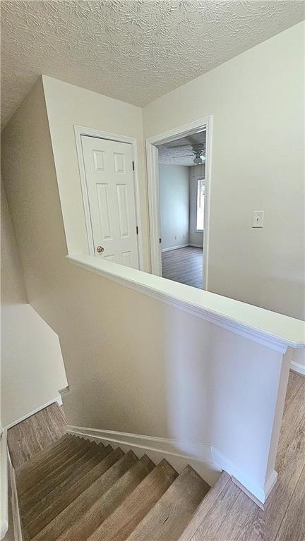 Building Photo - 3060 Kentmere Dr
