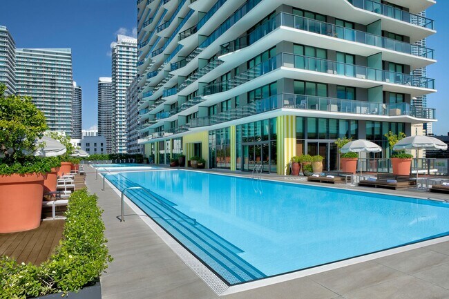 Building Photo - Luxury 1BR Condo at Dua Miami / SLS Brickell