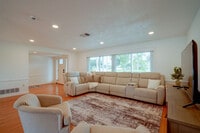 Building Photo - 3399 Espanola Dr