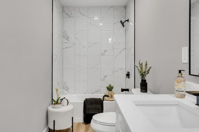 Building Photo - 3933 Wood Ct