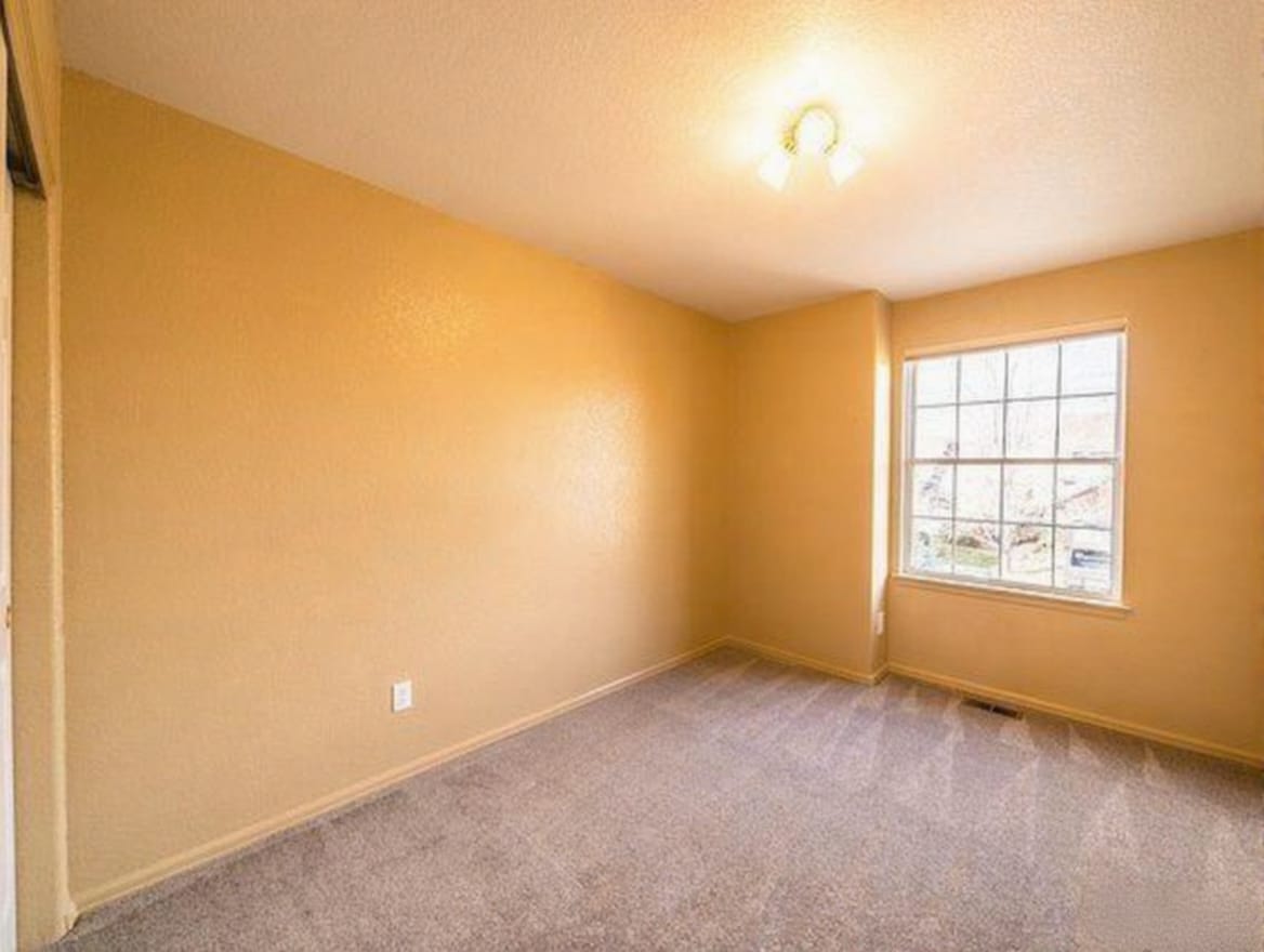 Building Photo - 437 S Cherrywood Dr