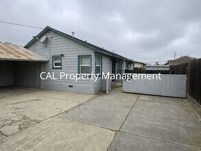 Building Photo - 1 Bedroom Duplex | North Salinas