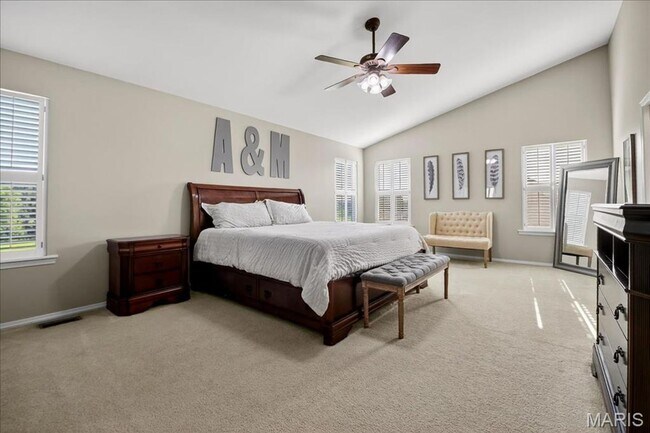 Building Photo - Golf Course Living