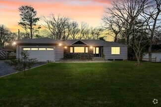 Building Photo - 257 Southlawn Ave