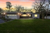 Building Photo - 257 Southlawn Ave