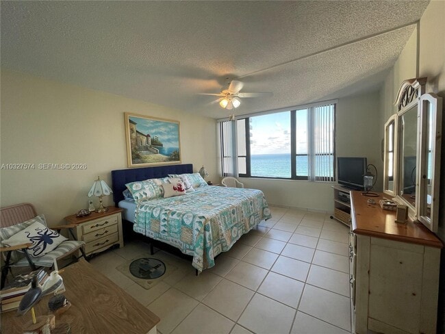 Building Photo - 3505 S Ocean Dr
