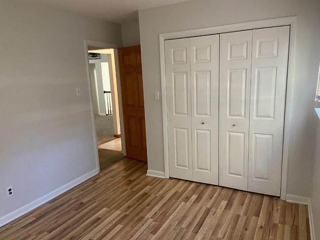 Building Photo - 253 Holly Ave