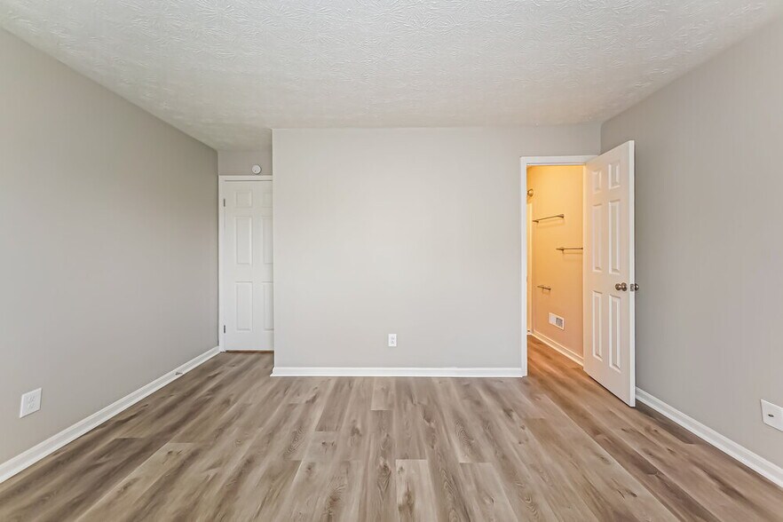 Building Photo - 1531 Creekside Ln