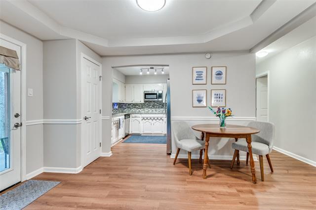 Building Photo - 2828 Oak Forest Dr