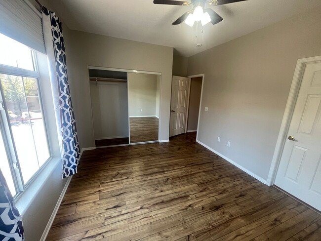 Building Photo - Guard Gated 2 Bedroom Condo - Red Hills in...