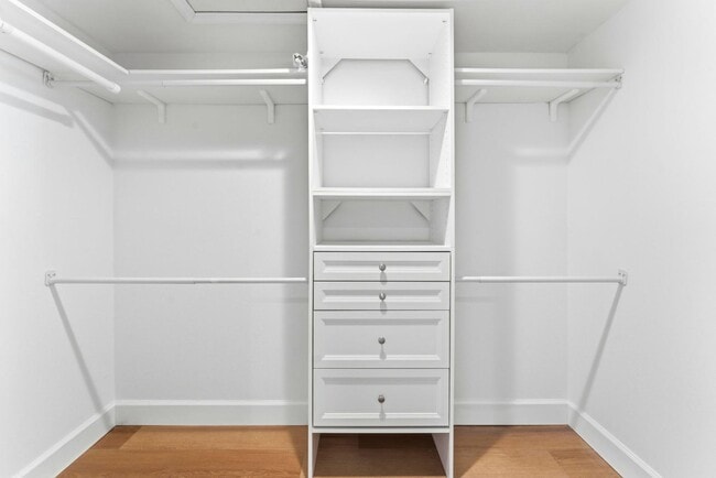 Building Photo - 2431 Heron Terrace