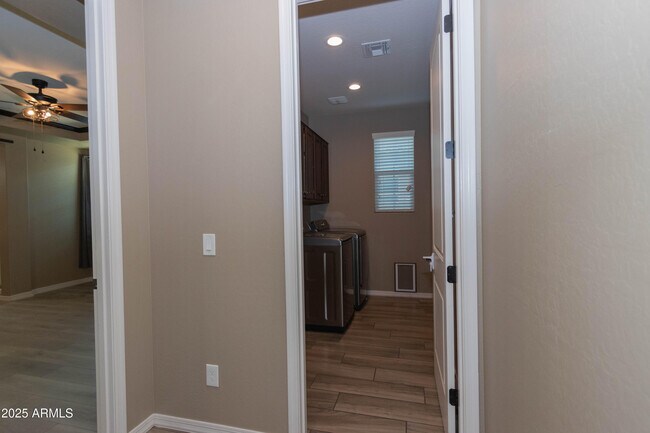 Building Photo - 3951 E Turley St