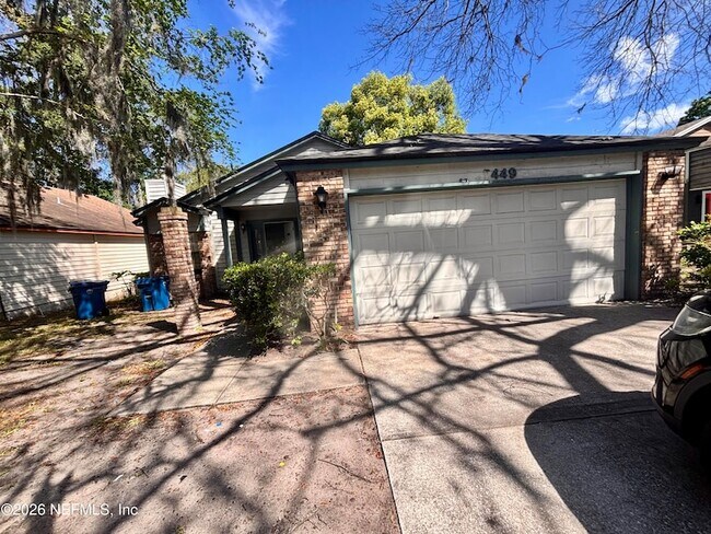 Building Photo - 5449 Fort Caroline Rd