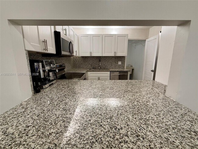 Building Photo - 4300 Landar Dr