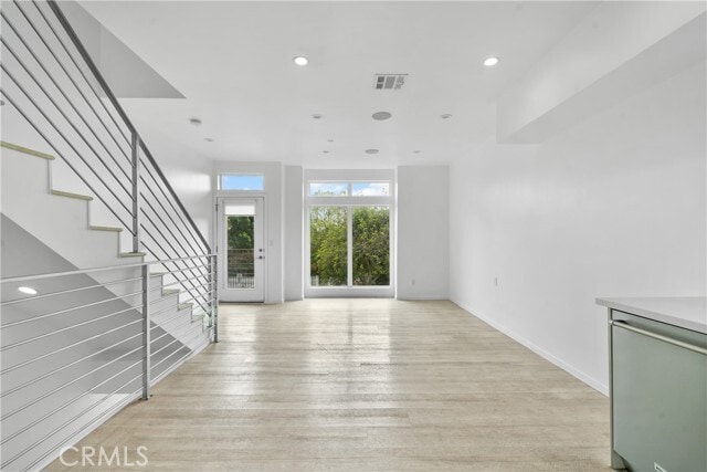 Building Photo - 6009 Barton Ave