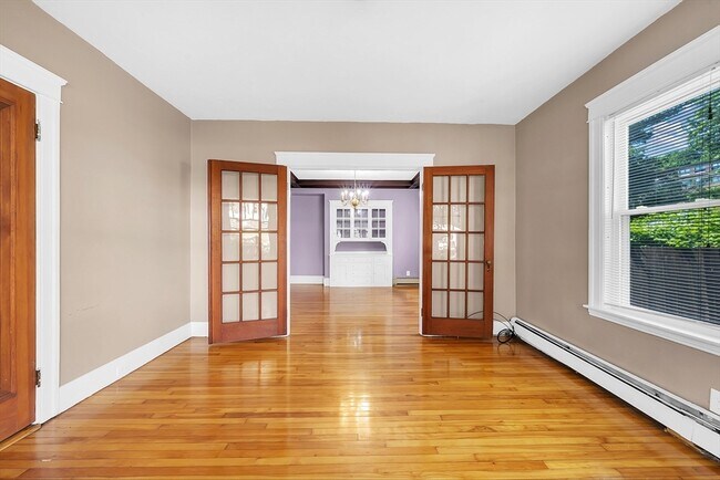 Building Photo - 8 Brantwood Rd