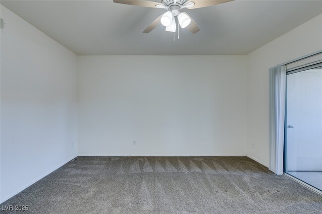 Building Photo - 5525 W Flamingo Rd