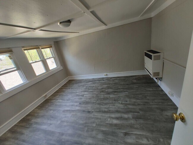 Building Photo - 1229 Peck St