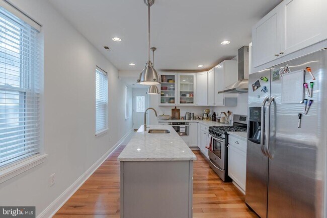 Building Photo - 223 S Collington Ave